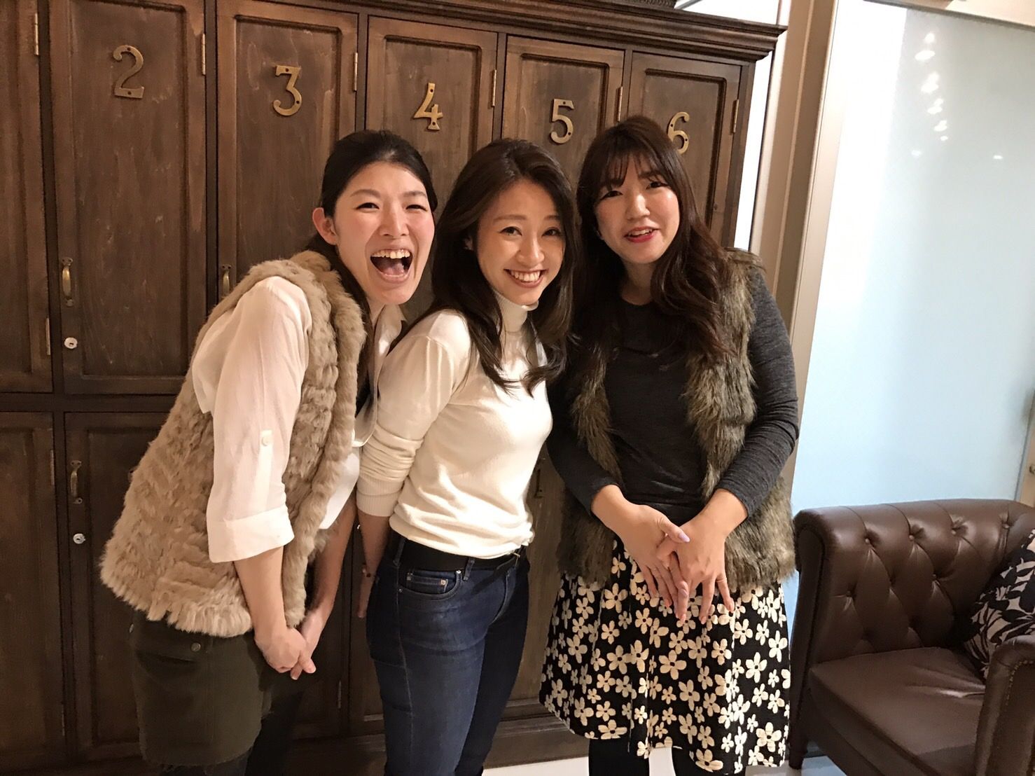【芦屋】≪月給24万円スタート ≫≪指名売上最大60%フリー40%の高還元率還元♪≫正社員と業務委託を選択可能なトータルビューティーサロン☆リーズナブルな価格で高い技術を提供している人気店☆毎月新規のお客様が多数来店されるので入客チャンスも十分あり!★高収入も可能です♪“R franc(ルフラン)”からスタイリスト(美容師)の求人☆★