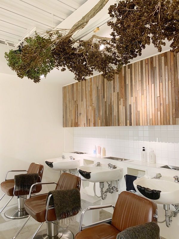 【JR茨木駅】≪社会保険完備≫≪安心の教育体制≫≪カウンセリング重視≫大阪府から職業訓練校の認可を受けており教育体制がバッチリ！地域のお客様に長く愛されるサロン「DECCA-SOUL（デッカソウル）」からアシスタント（美容師）の求人★☆