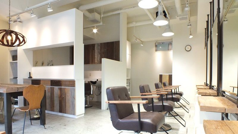 【阪急茨木市駅】≪社会保険完備≫レッスンなど教育体制がしっかりしているため、わからないことをそのままになんてさせませんよ！安心して活躍できるサロン「DECCA-DEUX（デッカドゥ）」からアシスタント（美容師）の求人★☆