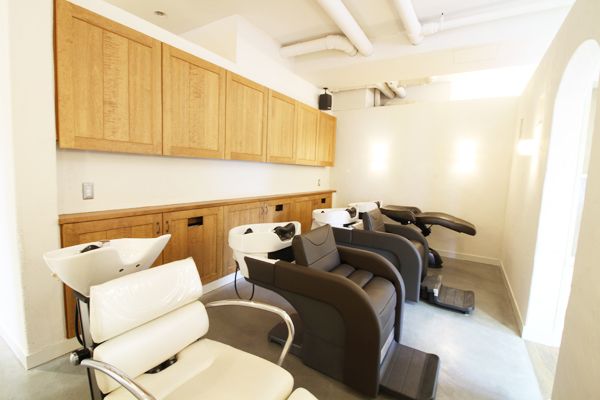 【草津】≪月7,8日休み≫≪社会保険完備≫パートさん同時募集!休日も多く、女性が安心して長く働ける環境です!「ACCOLE qualite(アコレカリテ)」からスタイリスト(美容師)の求人☆☆