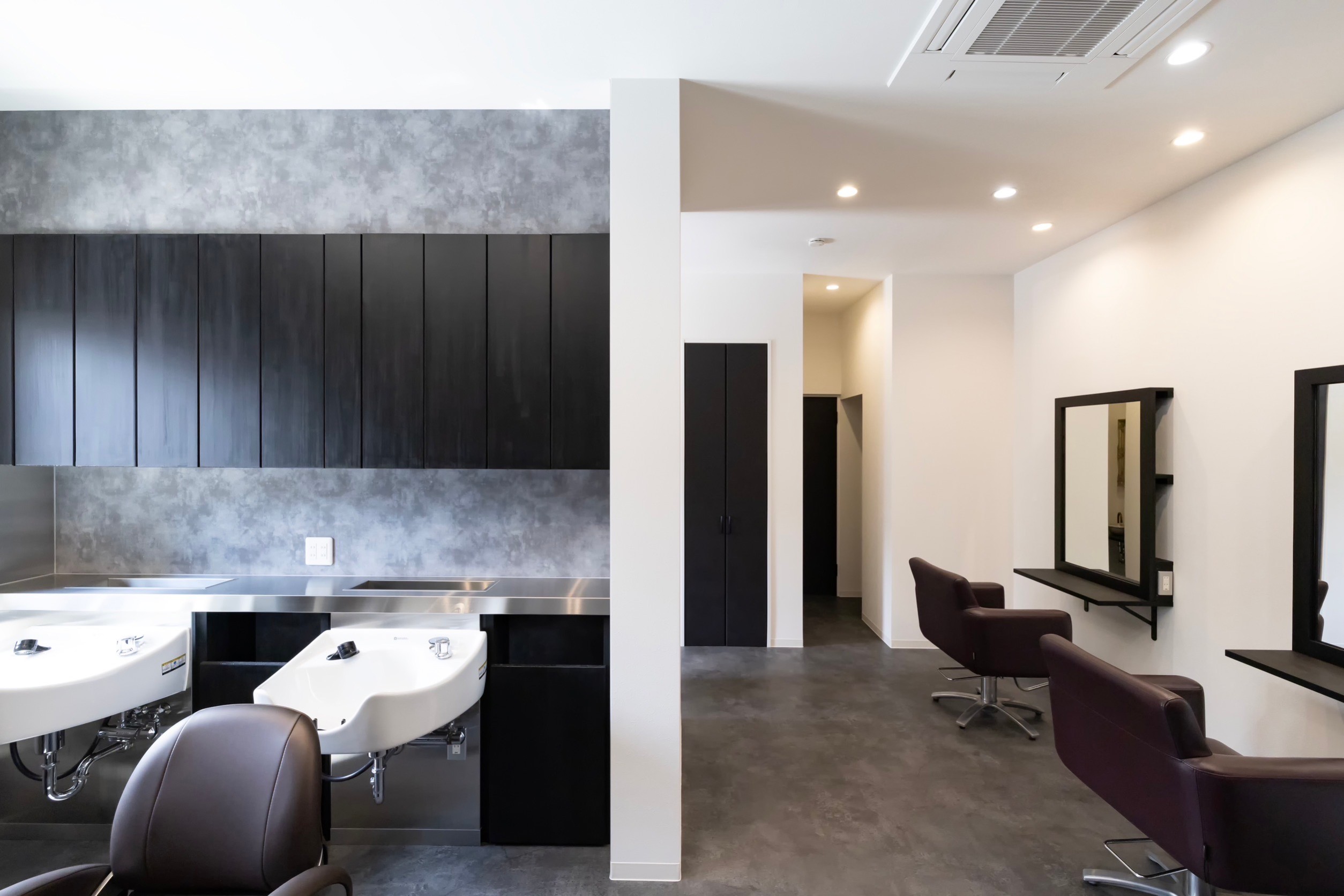 【久米田】◆平均月35万円◆技術売上46％還元◆マンツーマン接客◆カットカラー2時間枠◆客単価8000～9000円◆自由出勤◆顧客満足度も高く、集客抜群の人気ヘアサロン！集客に不安がある方、業務委託が初めての方でもOK！あなたの挑戦を応援します！「hair salon niini.（ヘアーサロンニィニ）」からスタイリスト（美容師）の求人☆★☆