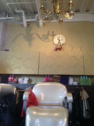 【交野市】日曜日の定休アリ★産休など、待遇面もばっちりでスタッフさんの定着率が◎アナタも将来のビジョンを考え、長く活躍できる環境でデビューを目指しませんか 四世代から支持される地域密着型サロンrajin (ラジン)からアシスタント(美容師)の求人☆★