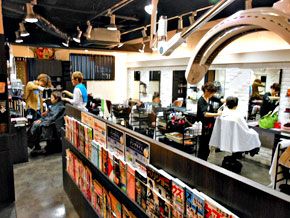 【茨木市】基本給28万円以上★スタイリストオンリーサロンの為、平均退社時間は19時！！プライベートも仕事も充実させて、日々の生活を楽しみましょう♪どのスタッフが担当しても、同じ質の高い技術をお客様に提供するサロンLUNA 茨木店 (ルーナイバラキテン)からスタイリスト(美容師)の求人☆★☆