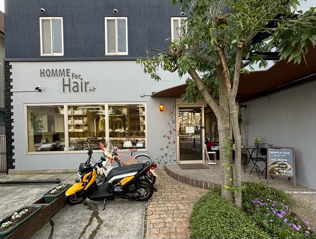 【新金岡】≪月給19.4万円≫≪月8日休み≫≪社会保険完備≫好きな仕事だから楽しく働きたい！オーナーさんはじめ、気さくなスタッフさん達ばかりなので毎日のレッスンも頑張れるアットホームなサロン「HOMME for hair（オムフォーヘアー）」からアシスタント（美容師）の求人☆★