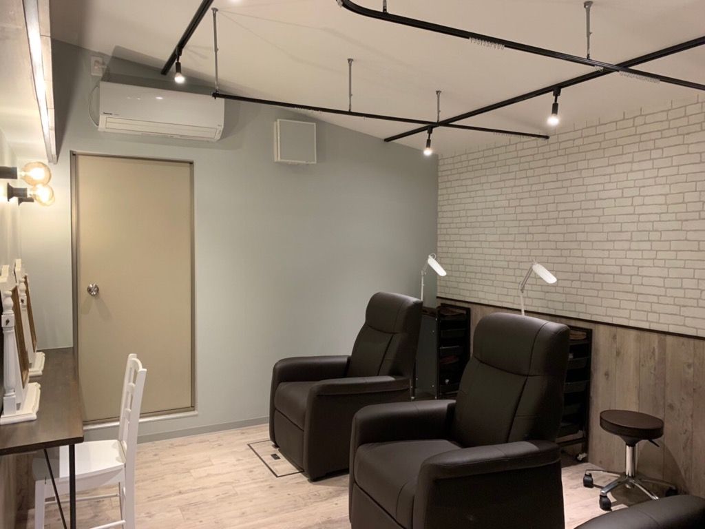 【西田辺】≪月間8,9日休み≫≪社会保険完備≫福利厚生充実で安心して働ける環境です!riche eyalash(リシェアイラッシュ)からアイリスト(アイデザイナー・まつ毛エクステ)の求人☆☆