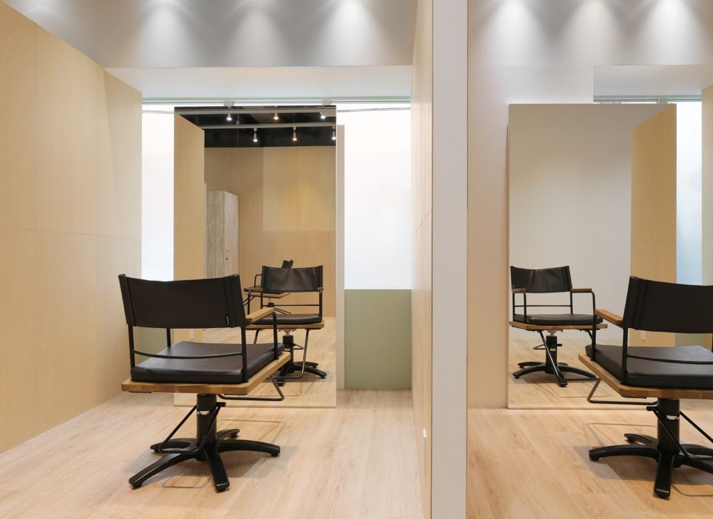 【昭和町】≪社会保険完備≫≪月8,9日休み≫≪トータルビューティーサロン≫完全個室、半個室のプライベート空間。ヘアー・ネイル・アイラッシュが学べる環境が整っています。「re; nown hair eye&nail design 阿倍野区昭和町店（アールイーノウンアベノクショウワチョウテン）」からスタイリスト（美容師）の求人★☆