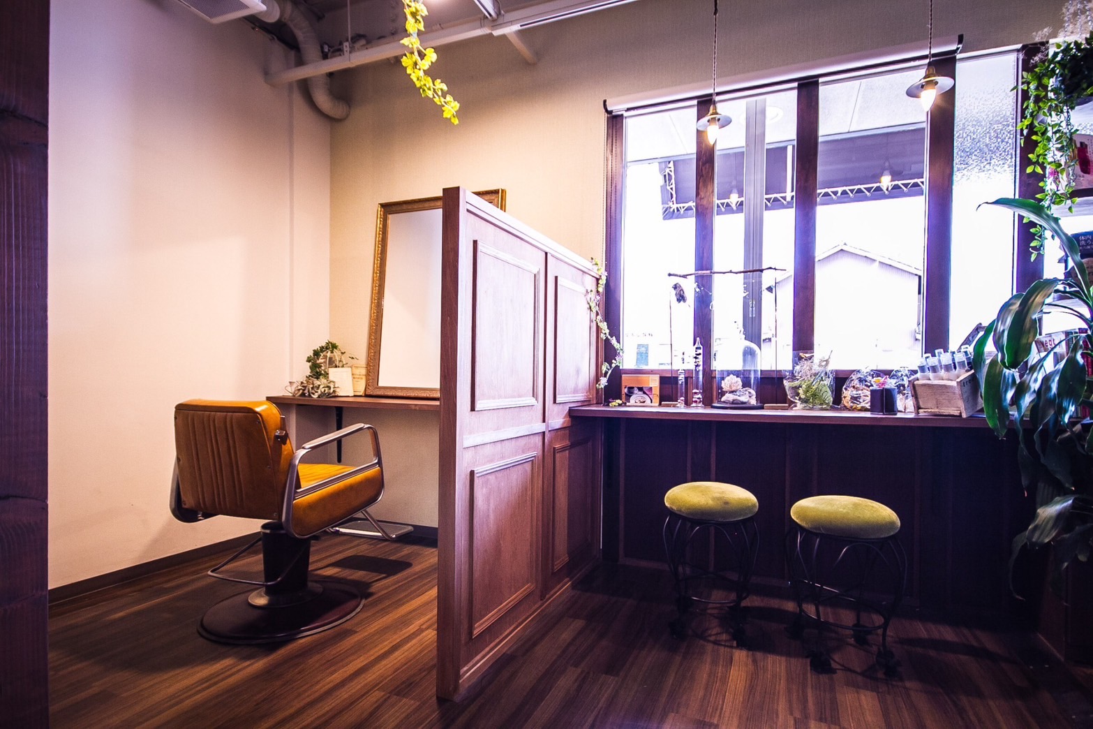 【JR八尾駅】≪社会保険完備≫≪完全週休2日制≫きっちり指導してくれるオーナーさんなので、成長できる事間違いナシ！長く活躍できる働きやすい環境を作っていきますよ！meets（ミーツ）からアシスタント（美容師）の求人☆★