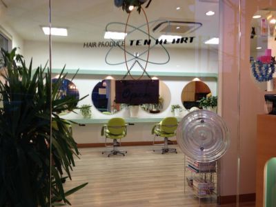 【喜連瓜破】日曜定休が月2回で、レッスンの無い日の平均退社時間は18時★プライベートも充実させて、美容師ライフを楽しみましょう♪理容師免許をお持ちの方でも大歓迎！！スタッフさん同士が家族のように暖かいサロンTEN HEART (テンハート)からアシスタント(美容師)の求人★☆