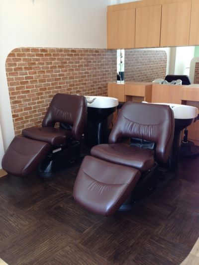 【喜連瓜破】日曜定休が月2回で、レッスンの無い日の平均退社時間は18時★プライベートも充実させて、美容師ライフを楽しみましょう♪理容師免許をお持ちの方でも大歓迎！！スタッフさん同士が家族のように暖かいサロンTEN HEART (テンハート)からアシスタント(美容師)の求人★☆