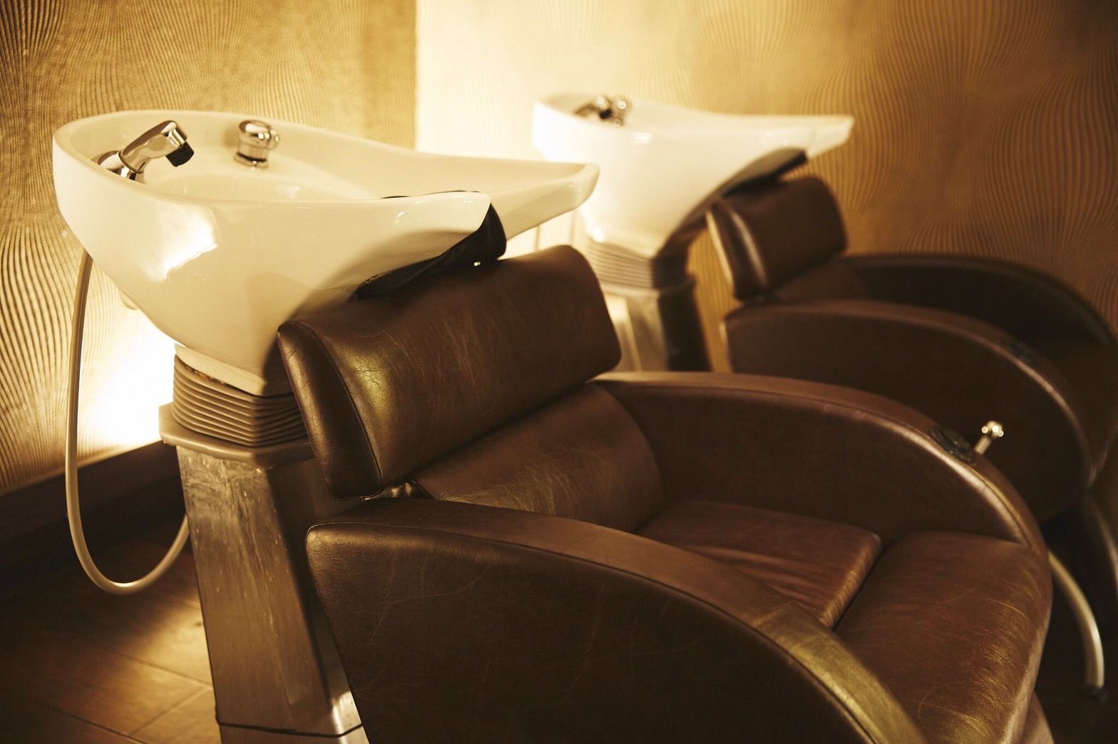 【石橋】《月給24万円スタート》《社会保険完備》スタッフの人柄が魅力!ひだまりのように温かで互いを思いやれる素敵なサロンを目指します。「Solana(ソラーナ)」からスタイリスト(美容師)の求人☆★☆