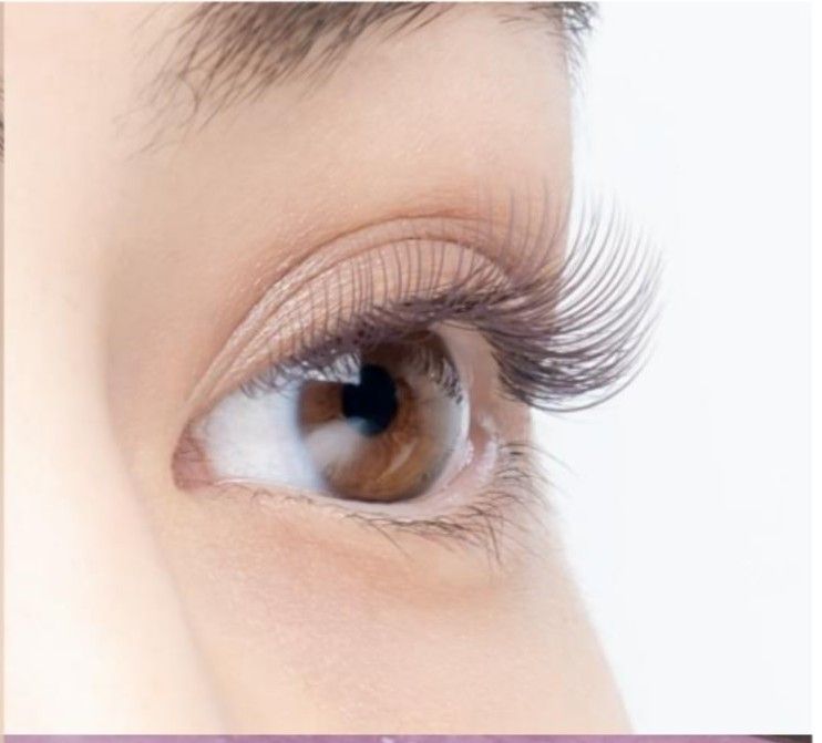 【京都駅】≪好待遇≫≪月8日休み≫≪希望休2日確約≫≪未経験OK！充実の研修体制≫≪残業なし≫≪社会保険完備≫≪有給休暇あり≫≪産休育休取得実績多数≫アイラッシュ以外のメニューも沢山そろったアイラッシュサロン「Luna 京都駅前店（ルナキョウトエキマエテン）」からアイリスト（アイデザイナー・まつげエクステ）の求人