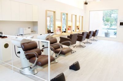 【長居】月給25万円の保証あり★平均退社時間は19:30♪スタイリストのみのサロンなので、営業以外で残ることはありません！パートさんもOK★days air（デイズエア）からスタイリスト(美容師)の求人☆★☆