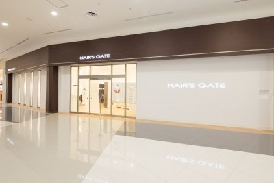 【東岸和田】≪休日数は選択制≫≪土日休みOK≫≪社会保険完備≫≪ママさん美容師も歓迎≫≪産休取得率100％≫お客様がいなければ18時に退勤可能！ノルマもなくのびのび働いていけるサロン！日々の仕事も営業時間通りに終わる事が多いので、プライベートも充実させる事ができる環境ですよ！「HAIR’S GATE アクロスプラザ東岸和田店」からスタイリスト（美容師）の求人☆★☆