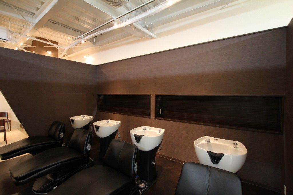 【樽井】≪社会保険完備≫≪デビューまで2年≫≪営業内レッスンあり≫指名があればアシスタントでも歩合がついてやりがいがあります！スタッフさん同士の仲が良いのが自慢のサロン「grazie Shima（グラージェシマ）」からアシスタント（美容師）の求人☆★