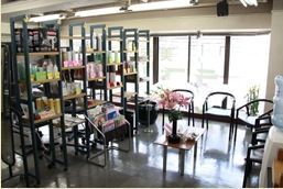 【JR住吉】≪有給休暇あり≫≪社会保険完備≫≪歩合でパートでも月給20万円以上可能≫丁寧な技術とアットホームな接客で愛される地域密着サロン!家庭と仕事の両立もしやすく安心の「Lovely 住吉店(ラブリースミヨシテン)」からスタイリスト(美容師)の求人☆★