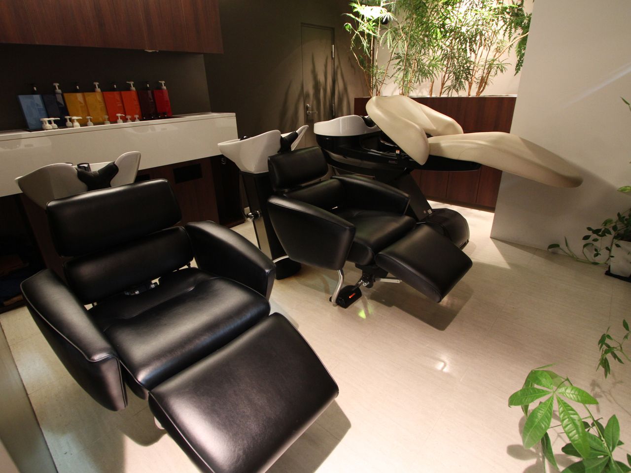 【山田】≪ママさん美容師やパートさん歓迎≫≪1日3時間、平日のみ勤務もOK≫≪時給1300~1400円≫大手サロンで働かれていたオーナーさんからしっかり技術を学べる!少人数制の地域密着型サロン!「JURLIQUE HAIR(ジュリークヘアー)」からアシスタント(美容師)の求人☆★