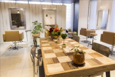 【都島】≪社会保険完備≫≪月8,9日休み≫美髪がウリの地域密着型サロン!営業時間内にレッスン可能です!「Vivo corte(ビボコルチ)」からアシスタント(美容師)求人☆★