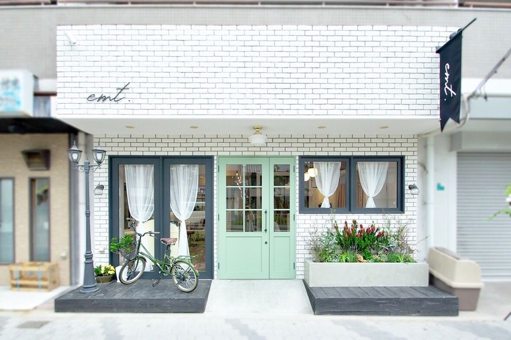 【西田辺】≪定着率91％≫≪社会保険完備の日祝定休≫≪企業型iDeCoへ加入できる！≫時短社員での勤務も可能！有休取得推奨＆平均退社18:30でプライベートも充実！安定の集客力で入客チャンスもバッチリ！産育休取得も可能。女性が永く美容師として活躍していけるサロン「emt（エント）」からスタイリスト（美容師）の求人☆☆