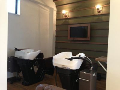 【和泉府中】人気上昇中♪育毛やアロマミストの出るシャンプー、スパも自慢の癒しと寛ぎのオシャレなメンズサロン!口コミで順調に集客も伸びているので入客チャンスもバッチリです☆「Links(リンクス)」からスタイリスト(美容師・理容師)の求人☆★