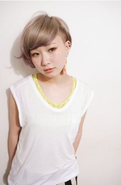 【西梅田】≪社会保険完備≫≪有給休暇あり≫≪完全週休2日≫福利厚生も充実した環境の中で確実にスキルアップを目指していける！サロンワーク以外にも様々なことに挑戦できる大阪・兵庫圏内で店舗展開しているサロン「BIGOUDI salon（ビグディーサロン）」からアシスタント（美容師）の求人★☆