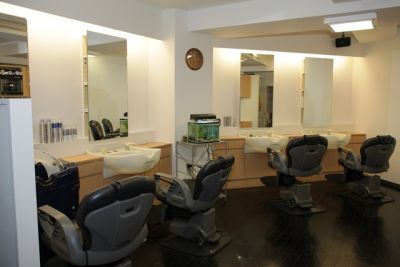 【門戸厄神】★週休2日制！！社会保険完備★入客チャンスあり！！プライベートも充実できる環境で働きませんか 地域密着型で長く愛されているユニセックスサロン¨ヘアークリエイティブサロン YASUMURA（ヤスムラ）¨からスタイリスト（美容師／理容師）の求人☆★