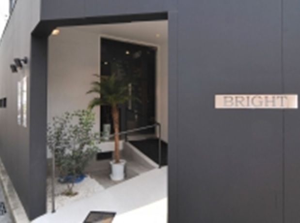 【JR立花】≪正社員・パートから選択OK≫≪月火定休≫お客様との距離も近く、アットホームな環境!プライベートと仕事とでしっかりメリハリをつけて働くことが出来る!地域密着型で地元から愛されているサロン「BRIGHT(ブライト)」からスタイリスト(美容師)の求人☆★☆