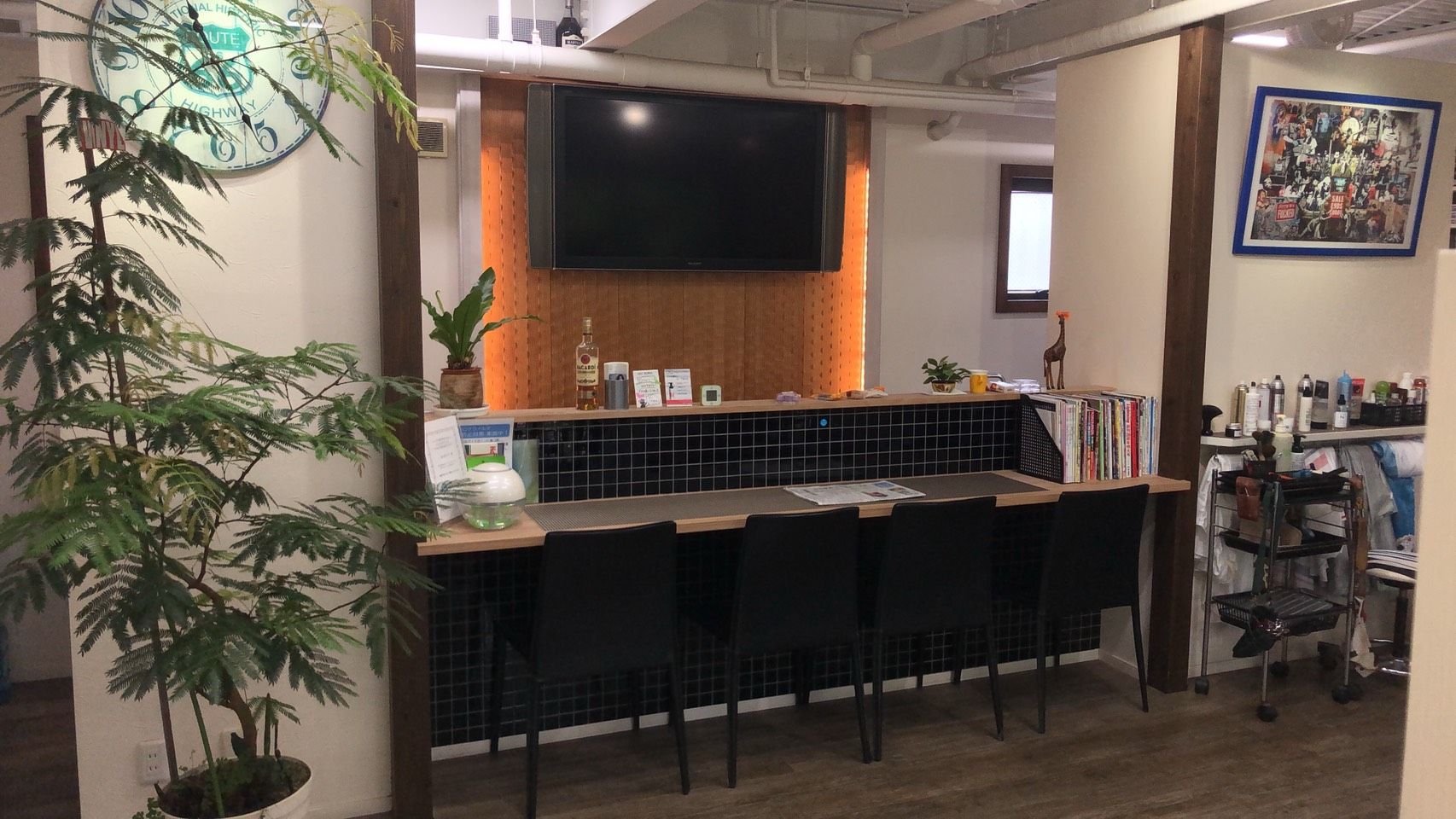 【青木】≪社会保険制度あり≫≪営業中レッスンOK≫≪正社員・パートから選べる！≫毎日高級弁当の支給あり！訪問美容も行っており、レッスン環境も充実！「kintaro-club（キンタロークラブ）」からアシスタント（美容師）の求人☆★☆