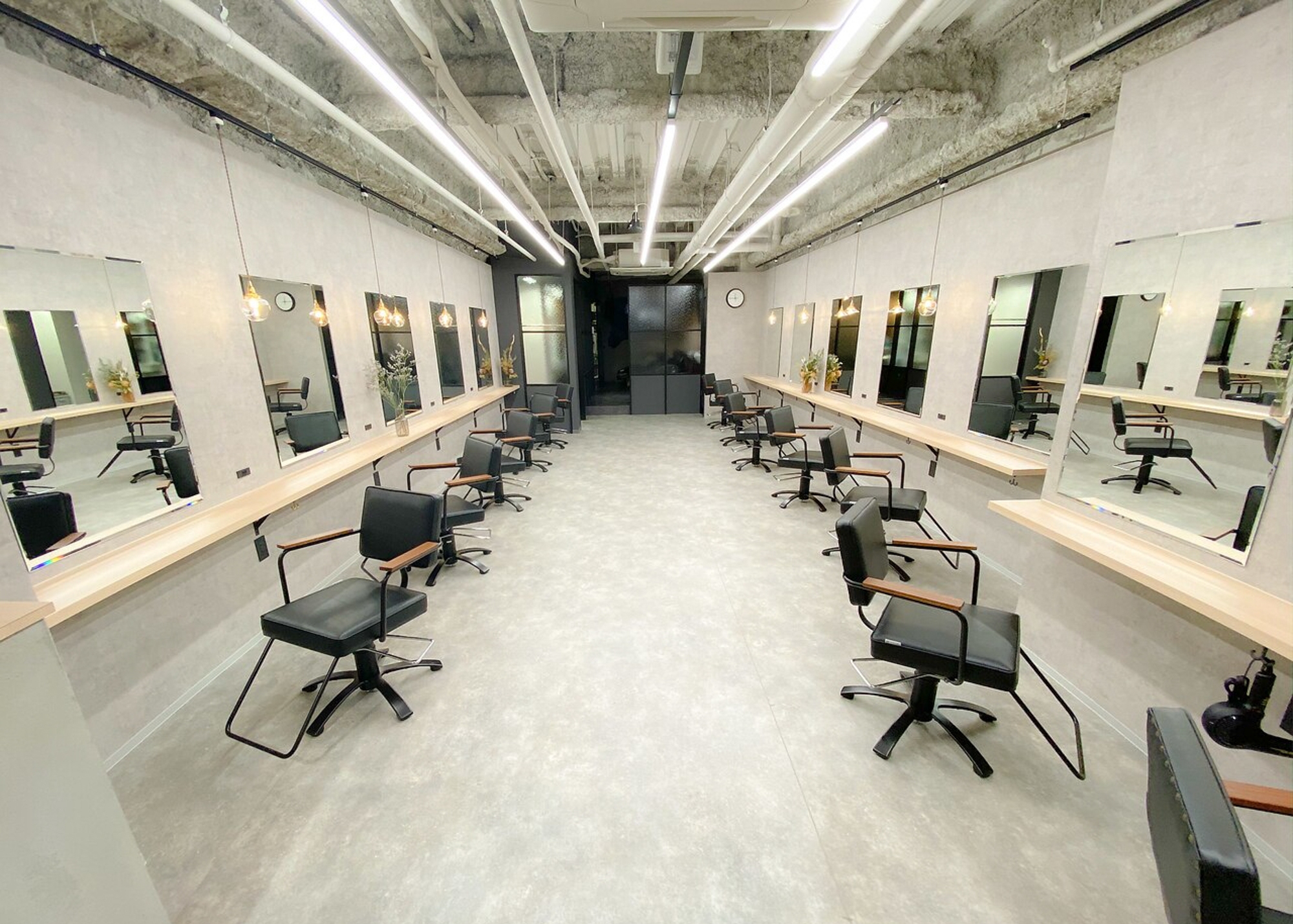 【元町】月収30万円以上も可能!≪正社員or業務委託から働き方を選択可能!≫集客も好調なので入客チャンスも◎どんどん稼げてやりがいもバッチリ! 「BOND by tetote(ボンドバイテトテ)」からスタイリスト(美容師)の求人☆★☆