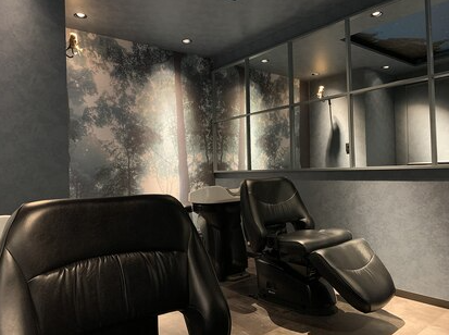 【鳳】≪月給23万円〜≫≪完全週休2日≫≪社会保険完備≫≪17時受付終了≫人とのつながりを大切にする地域密着サロン！優しいお客様やスタッフと一緒に楽しく成長できるお店です！着付けも人気の「MOLLA SALON 鳳店（モーラサロンオオトリテン）」からアシスタント（美容師）の求人★☆