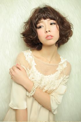 【草津】撮影やコンテストなど他のサロンではできない経験もたくさんできますよ♪有給休暇や誕生日手当など嬉しい特典もいっぱい☆anuenue alakai(アヌエヌエ アラカイ)からスタイリスト(美容師)の求人☆★☆