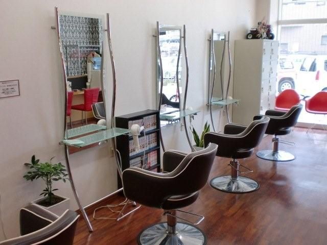 【東岸和田】≪完全週休2日制≫≪月給18万円スタート!!≫仕事をする時も遊ぶ時も一生懸命♪トモダチの家に遊びに来るような感覚でお客さんが来店するとってもフレンドリーなサロン『PLaNeT』からアシスタント（美容師）の求人☆★