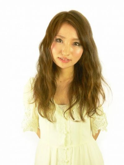 【伏見稲荷】≪社会保険完備≫≪月8,9日休み≫自主性を尊重したレッスンが可能！スタッフ同士の仲も良いので働きやすさ◎プライベートも大切にしながら働いていく事ができますよ！「CieL hair make up（シエルヘアメイクアップ）」からアシスタント(美容師)の求人★☆