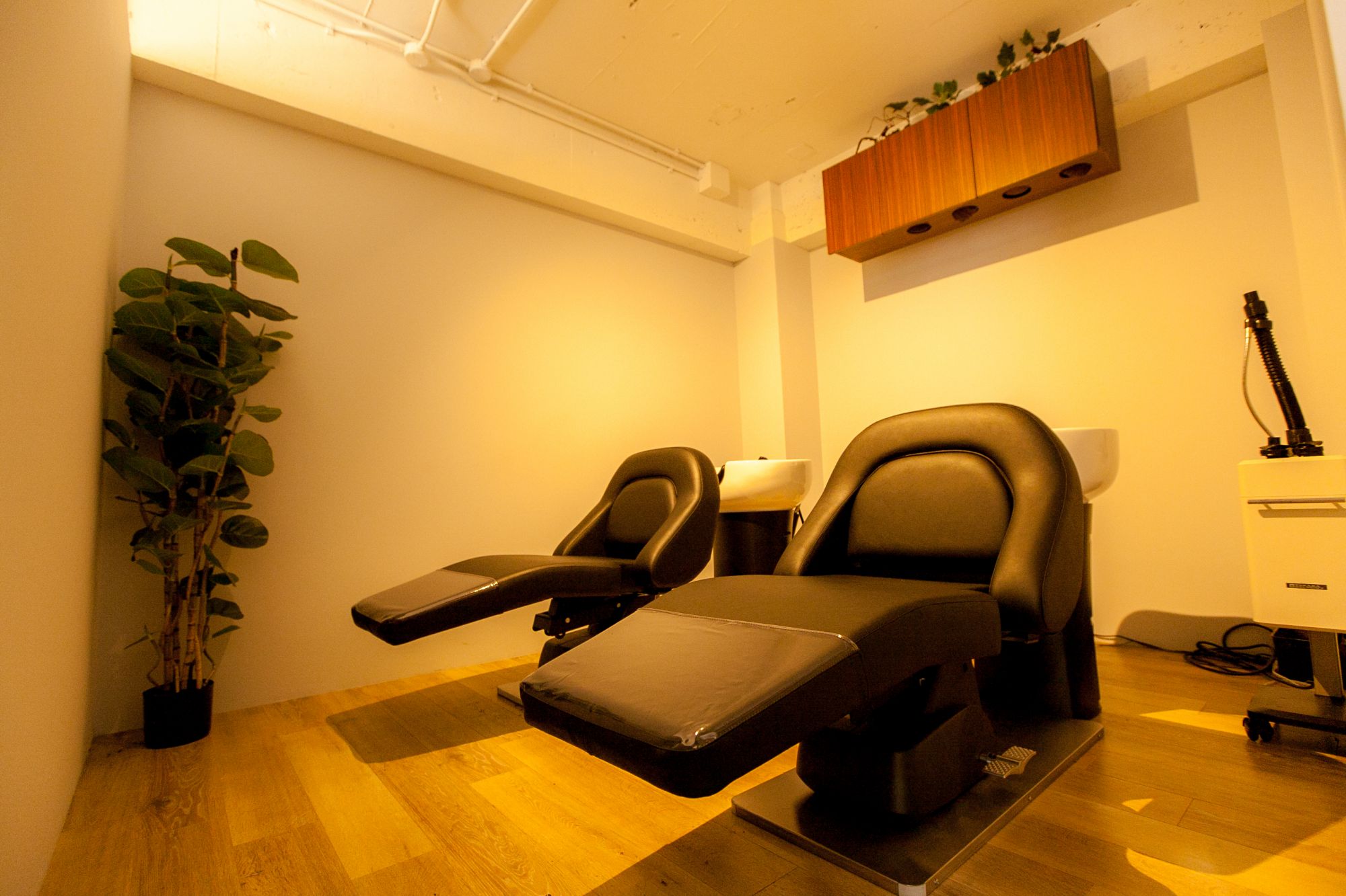 【大和西大寺】≪時給1300円〜≫≪駅徒歩1分≫≪パートスタイリスト募集≫
10時〜16時までの時短勤務可能！ママさんスタイリストも在籍中！
あなたに合った働き方ができるサロン！縮毛矯正、カラーが大人気のサロンです！「Laetus（ラエティス）」からスタイリスト（美容師）の求人☆★