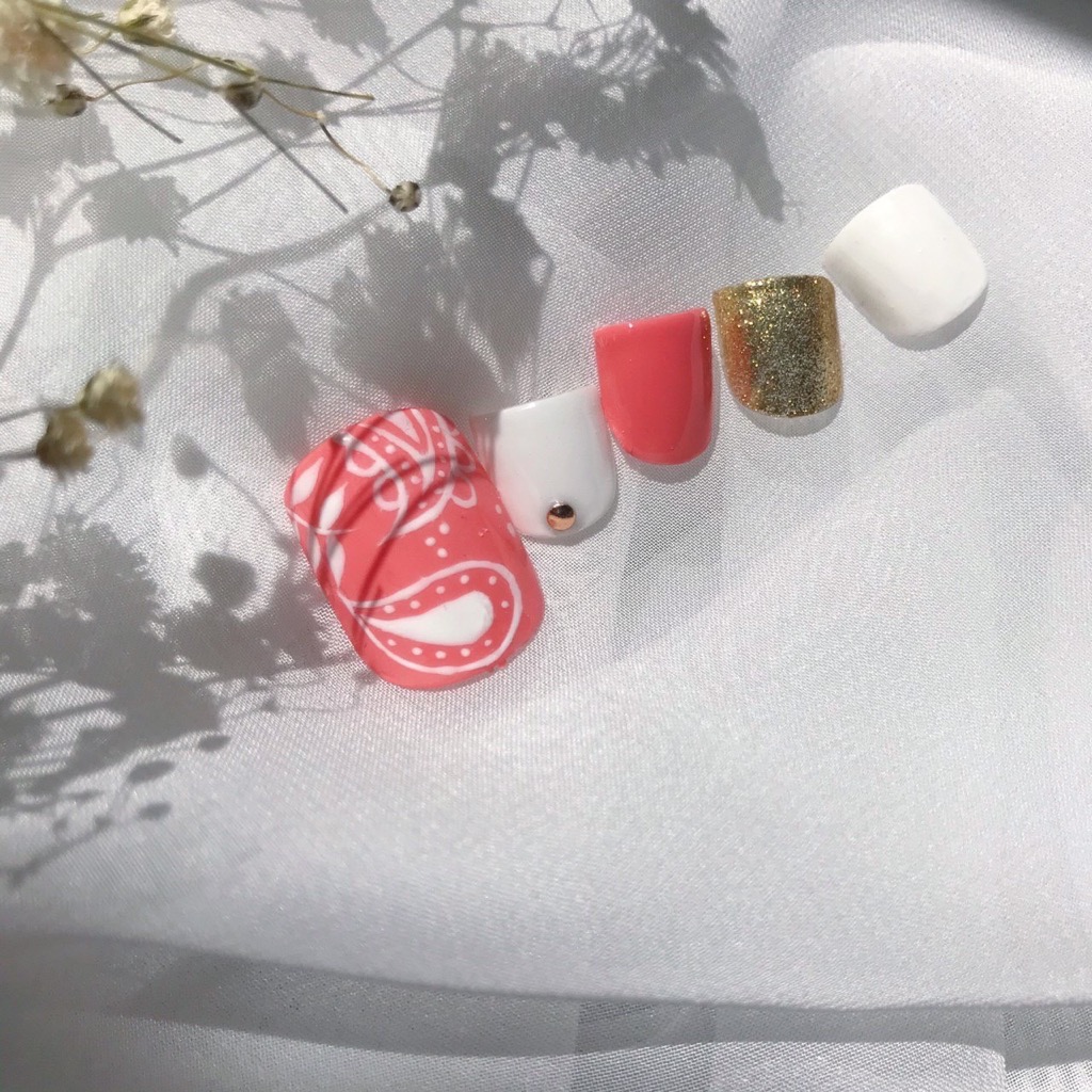 【京阪門真市】≪社会保険完備＆髪色自由≫頭の先から足の先までトータルで美しくしていきます！地域密着型で幅広い層のお客様に人気のトータルビューティーサロン「share（シェア）」よりネイリスト（ネイル）の求人☆☆