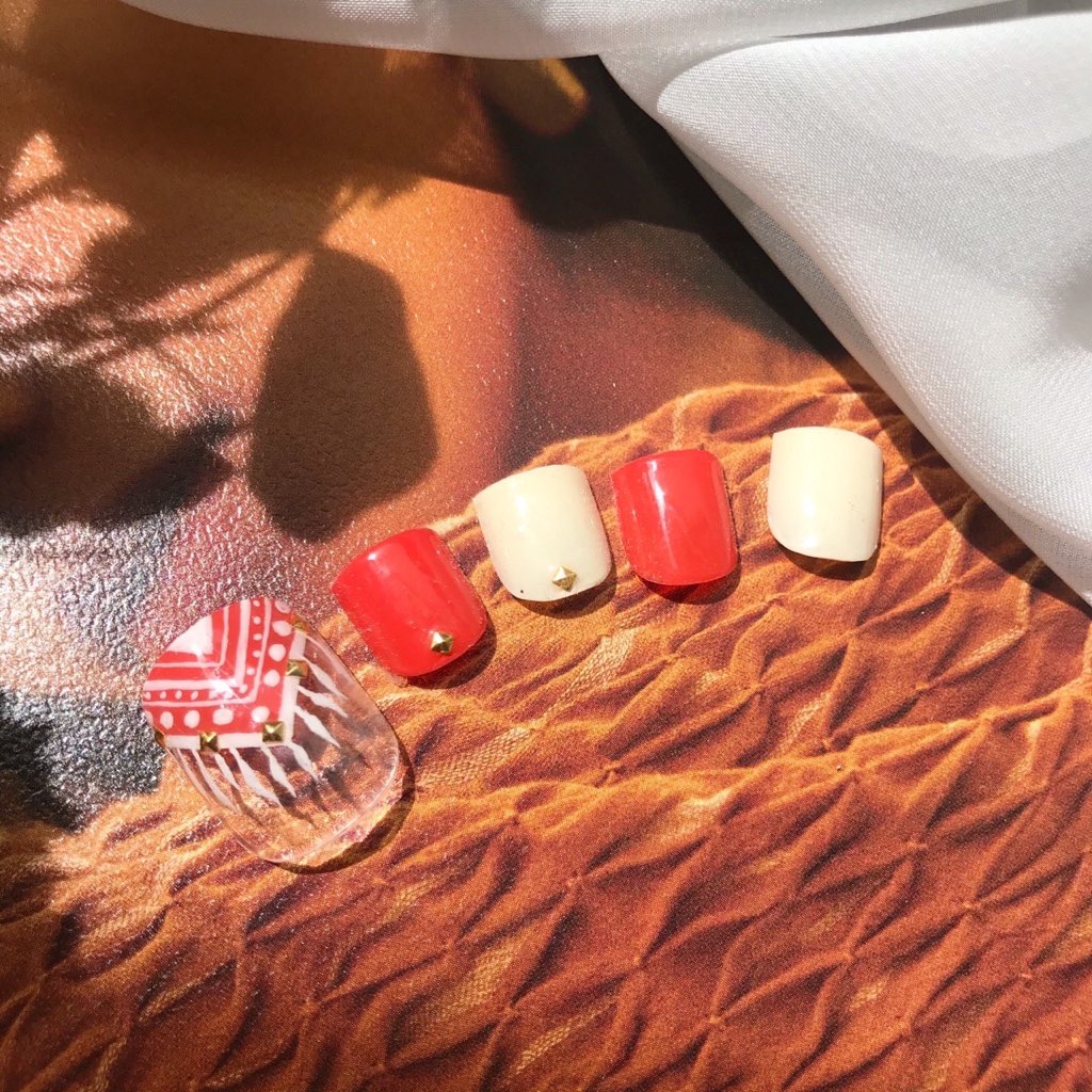 【京阪門真市】≪社会保険完備＆髪色自由≫頭の先から足の先までトータルで美しくしていきます！地域密着型で幅広い層のお客様に人気のトータルビューティーサロン「share（シェア）」よりネイリスト（ネイル）の求人☆☆