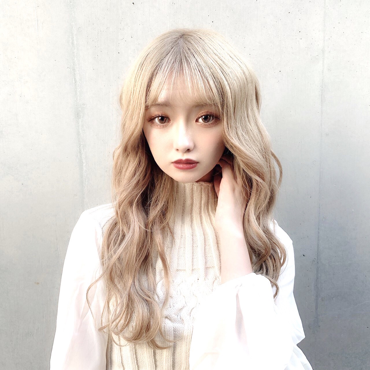 【心斎橋】≪有給休暇あり≫≪社会保険完備≫≪月給27万円スタート≫≪土日の月1日休みOK≫エクステ、着付けなども提供!色々な技術を学んで、もっとお仕事を楽しくしませんか アットホームサロン「a‐rch for hair 心斎橋店(アーチフォーヘアーシンサイバシテン)」からスタイリスト(美容師)の求人☆☆