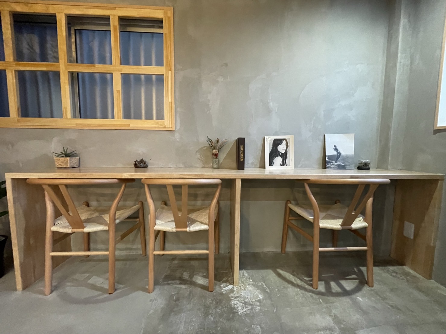 【泉大津駅】≪未経験・通信生・新卒生歓迎≫≪社会保険完備≫≪営業時間内レッスンOK≫≪実働8時間以下・19時までに退勤可能≫≪年末年始休暇7日／夏季休暇5日≫≪有給休暇あり≫スキルアップがしたい方、プライベートもしっかり充実させたい方必見です！「SHINYA HAIRS（シンヤヘアーズ）」からアシスタント（美容師）の求人☆★