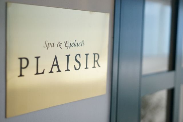 【武庫之荘】≪産休育休実績あり≫≪社会保険完備≫≪月8日休み≫仕事とプライベートとでメリハリをつけて働くことが出来る！ナチュラルテイストのオシャレサロン「PLAISIR（プレジール）」からアイリスト（アイデザイナー・まつげエクステ）の求人★☆