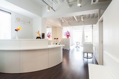 【心斎橋】社会保険完備★「早く！安く！キレイに！」をモットーに女性の「綺麗になりたい！」を実現させるトータルビュティーサロン”PRIMAGIE（プリマージェ）”から正社員／アイリスト（アイデザイナー・まつげエクステ）の求人★