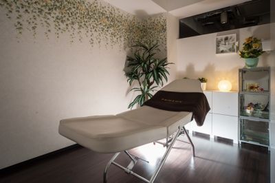 【心斎橋】社会保険完備★「早く！安く！キレイに！」をモットーに女性の「綺麗になりたい！」を実現させるトータルビュティーサロン”PRIMAGIE（プリマージェ）”から正社員／アイリスト（アイデザイナー・まつげエクステ）の求人★