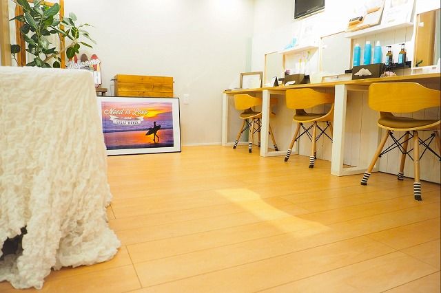 【阿倍野】頑張った分しっかり還元!売上50万以上になれば売上の45%がお給与に!スタッフさの事を考えてくれるサロンだから長く働ける環境”truck eyelash 阿倍野店(トラック アイラッシュ アベノテン)”からアイリスト・アイデザイナー(アイラッシュ・まつ毛エクステ)の求人★