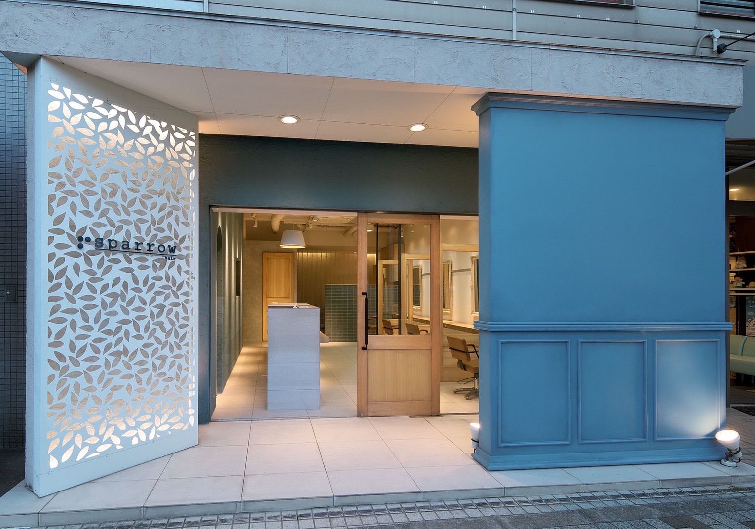 【大阪狭山市駅】スタッフやお客さんと家族のような付き合いの地域密着サロン！用事があって午前や午後だけ休みたい…そんな相談もしやすい、アットホームな雰囲気が自慢です！「sparrow（スパロウ）」アシスタント（美容師）の求人☆☆