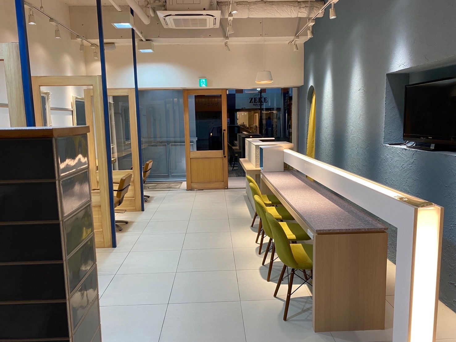 【大阪狭山市駅】スタッフやお客さんと家族のような付き合いの地域密着サロン！用事があって午前や午後だけ休みたい…そんな相談もしやすい、アットホームな雰囲気が自慢です！「sparrow（スパロウ）」アシスタント（美容師）の求人☆☆