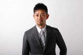 【夙川】≪週休2日≫≪社会保険完備≫働きやすさ抜群♪家族のようにスタッフさん同士の仲が良い！地域密着のメンズ専門店「FRISEUR（フリゼーア）」から理容師（理容室）の求人☆★