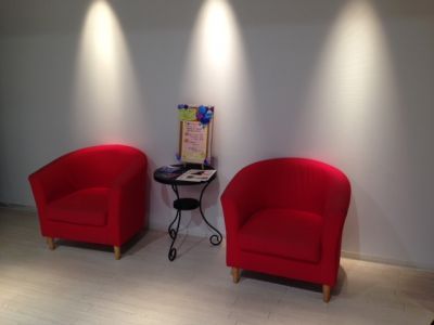 【高槻】◇◆社会保険完備◆◇指導力抜群のオーナーさんの下で一緒に成長していきましょう!!興味のある事は、どんどん挑戦させてもらえる環境★HAIR’S Loop (ヘアーズループ)からアシスタント(美容師)の求人☆☆