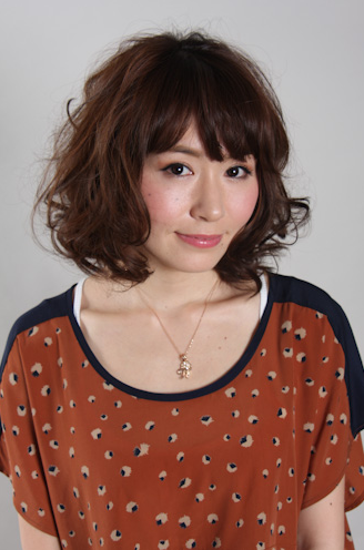 【花園】≪半年デビュー可能・完全週休2日制・社会保険完備≫嬉しい待遇面で働きやすさバッチリ！アカデミーに行き、3ヶ月みっちりレッスンのみをするので、半年デビューが可能なんですよ！一緒にお店を盛り上げていきましょう！！「rule of beauty hair 花園サロン（ルールオブビューティーヘアーハナゾノサロン）」からアシスタント（美容師）の求人☆★☆