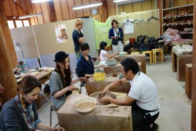 【富田】駅チカなので、新規のお客様にも来て頂きやすい環境★スタッフさんの定着率が◎長く働きやすい環境がココにはあります!店長候補も募集中!TETRA fest (テトラ フェスト)からスタイリスト(美容師)の求人☆☆