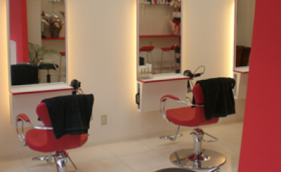 【山科】◇◆社会保険完備◆◇◆月間休日7,8日◇◆オーナーさんは休みの日はしっかり遊ぶ!という考えをお持ちなので、プライベートも大切にしながら働いていくことが可能!!みんなでBBQや各イベントなどもたくさん!hair mission RODEO(ヘア ミッション ロデオ)からアシスタント(美容師)の求人☆★☆