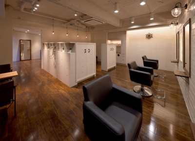 【北野白梅町】◇◆社会保険完備◆第3日曜日定休日◆◇あなたの夢を実現するために全力でサポート!!オーナーさんの夢はスタッフさんが夢を叶えること!そんなスタッフさん想いのオーナーさんや他のスタッフさんと一緒に成長していきませんか 「Hair Design LOISIR(ヘアーデザインロワジール)」からアシスタント(美容師)の求人☆☆