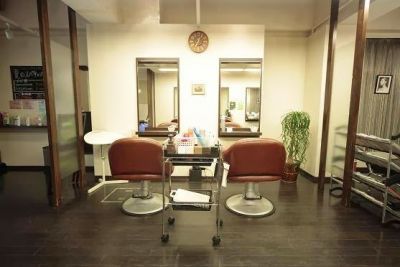 【松屋町】経験の浅い方も大歓迎♪着付も学べるので、興味のある方は必見！！住宅街にある、隠れ家的存在のサロンhair make UTENA (ヘアメイク　ウテナ)からアシスタント(美容師)の求人☆☆